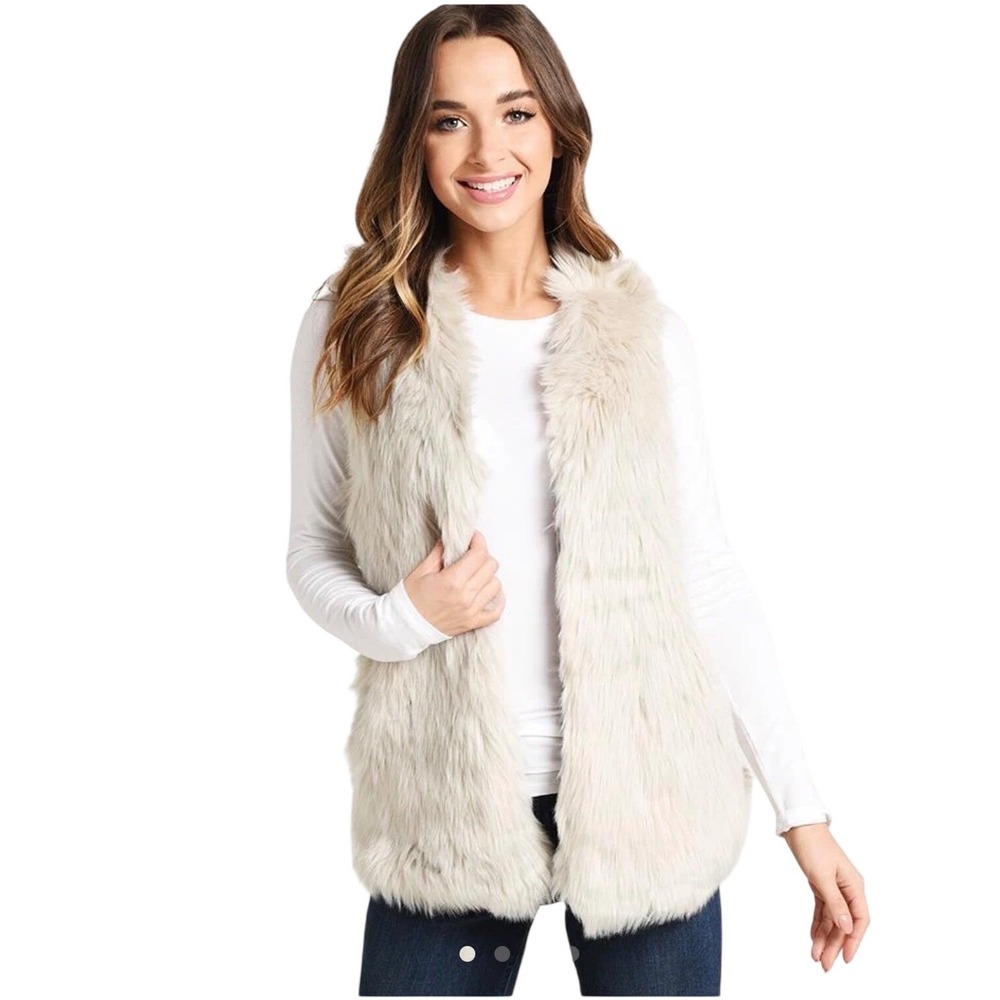Dylan Melange Fur Vest Womens Medium Cream Faux Fur Shaggy Open Front Layering